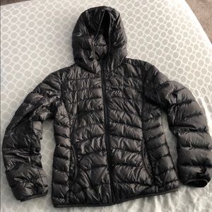 Uniqlo Black ultra down puffer jacket with hood